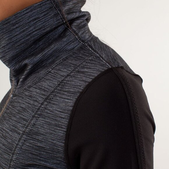 Lululemon Daily Yoga Jacket Reversible Slub Denim Polar Haze/Black Size 2 - Picture 13 of 14